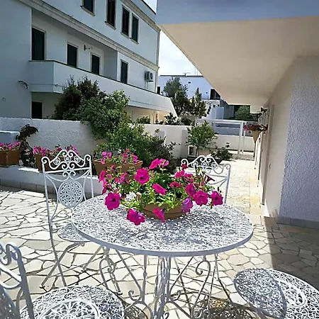 فندق مبيت وإفطار Bellavista Castro (Lecce)